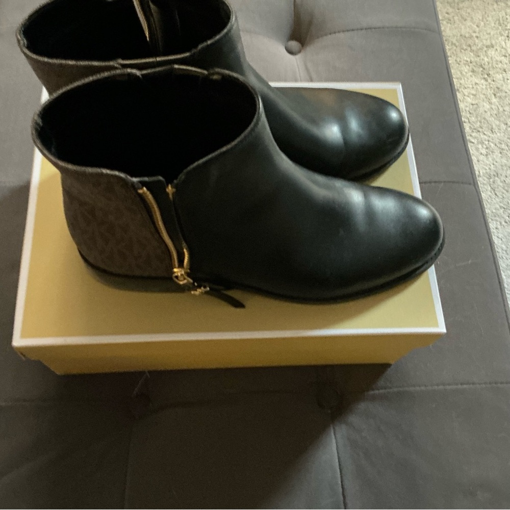 Michael Kors bootie